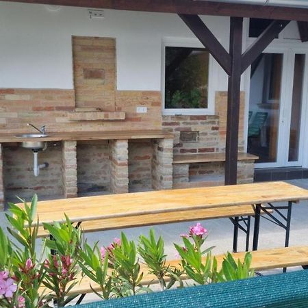 Alfa Szallashely Sandorfalva Ngoại thất bức ảnh